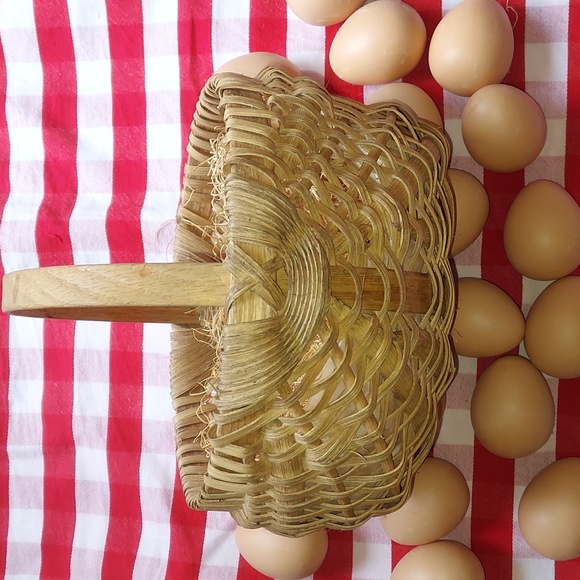 VINTAGE Basket &  Wooden Eggs Country/Prim Decor. - Picture 3 of 8